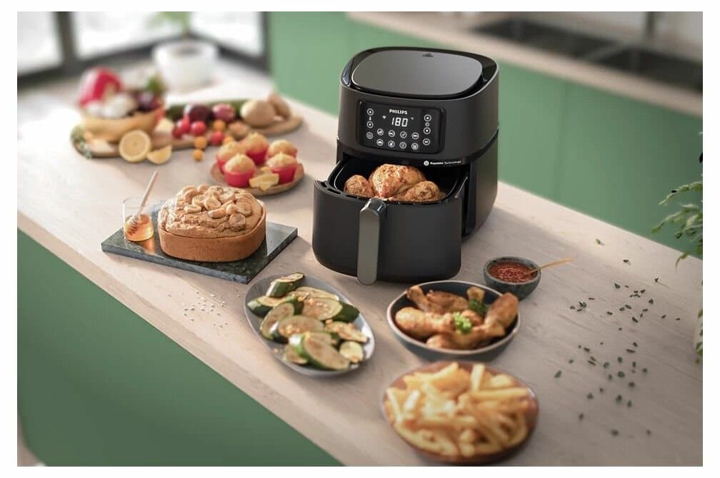 Seitdem ich das mache, kann ich meine Pommes Frites perfekt aus der Heißluftfritteuse zubereiten: Ich verrate dir das Geheimnis des heißen Wassers