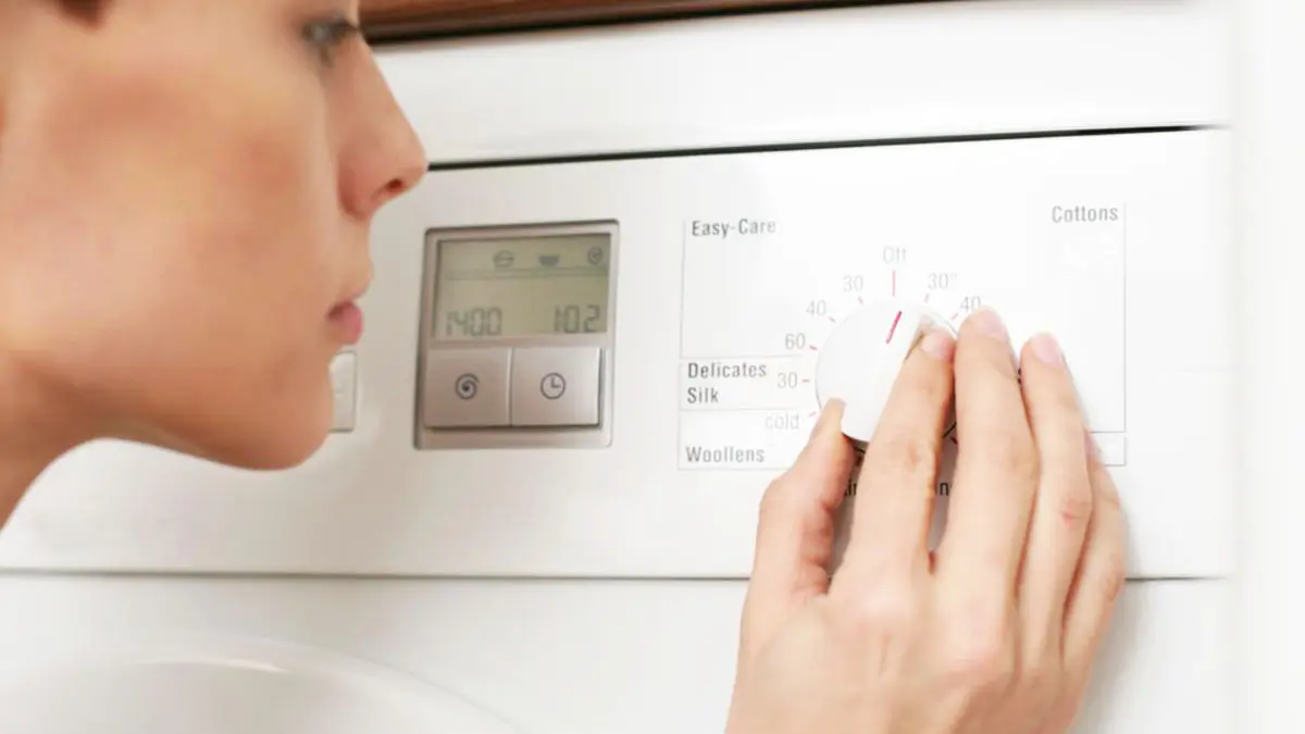 Schleuderdrehzahl in der Waschmaschine: 800, 1000, 1200 oder 1400 U/min?