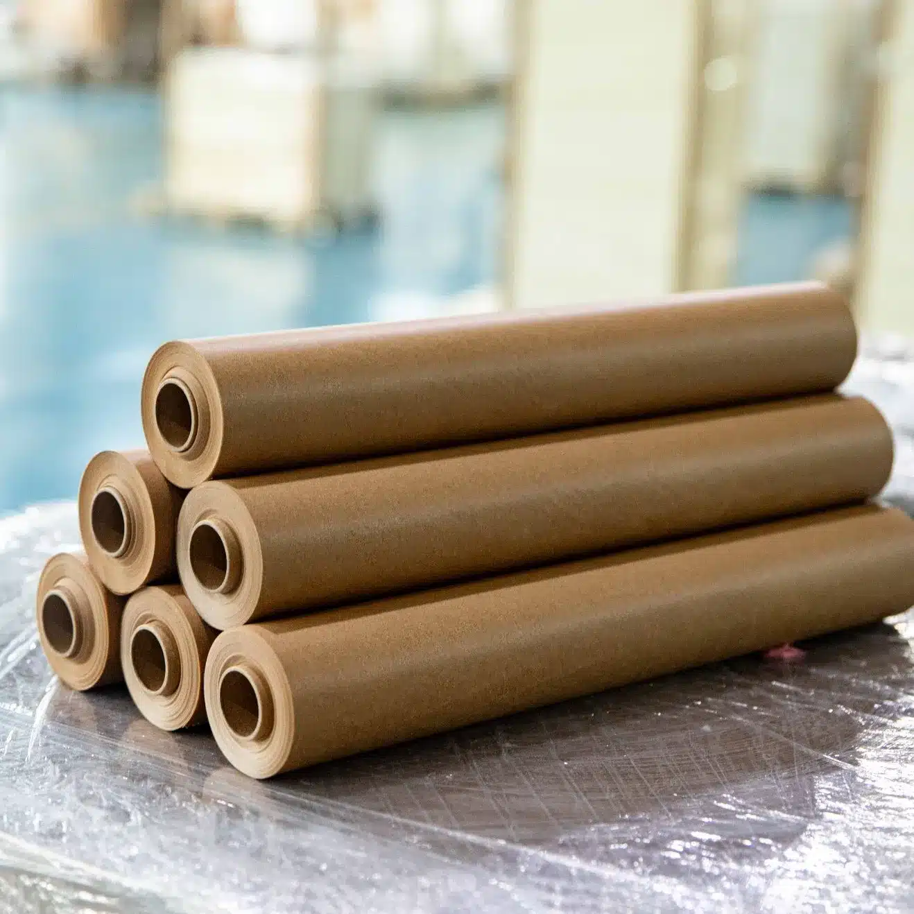 L&ouml;sung f&uuml;r Kalkablagerungen: Backpapier ist nicht nur in der K&uuml;che, sondern auch im Badezimmer zum Star geworden.