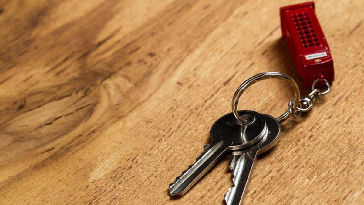 Wenn Sie Ihre Schlüssel immer an der gleichen Stelle ablegen, wenn Sie nach Hause kommen, trainieren Sie Ihr Gehirn und müssen beim Verlassen nie wieder suchen