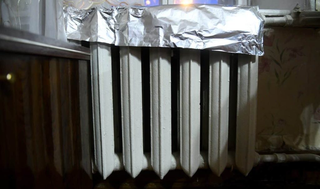 Nehmen Sie Alufolie – und schon ist das Haus in 30 Minuten aufgeheizt, selbst wenn es draußen minus 4 Grad hat.