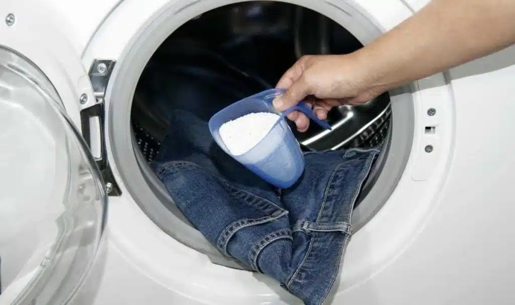 Wir verwenden zu viel Waschpulver und die Waschprogramme sind falsch eingestellt.