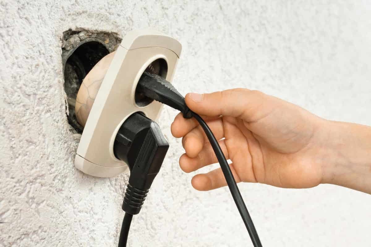 Details in Kabelsteckverbindern, die die elektrische Sicherheit erh&ouml;hen und praktisch niemandem auffallen.