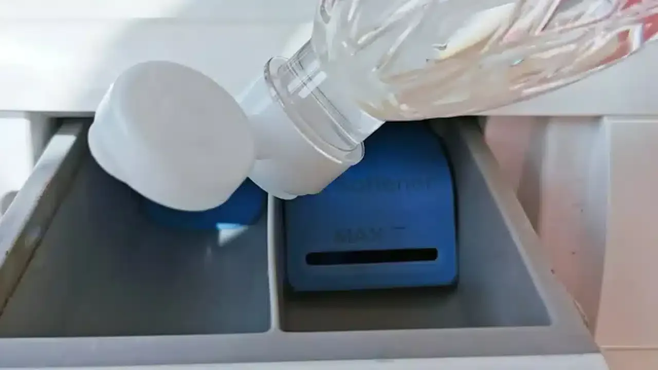 Essig in die Waschmaschine geben: Warum es notwendig und warum es empfehlenswert ist.
