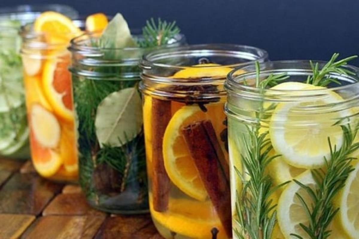 Wie man einen selbstgemachten Lufterfrischer herstellt, um den Fischgeruch im Haus loszuwerden