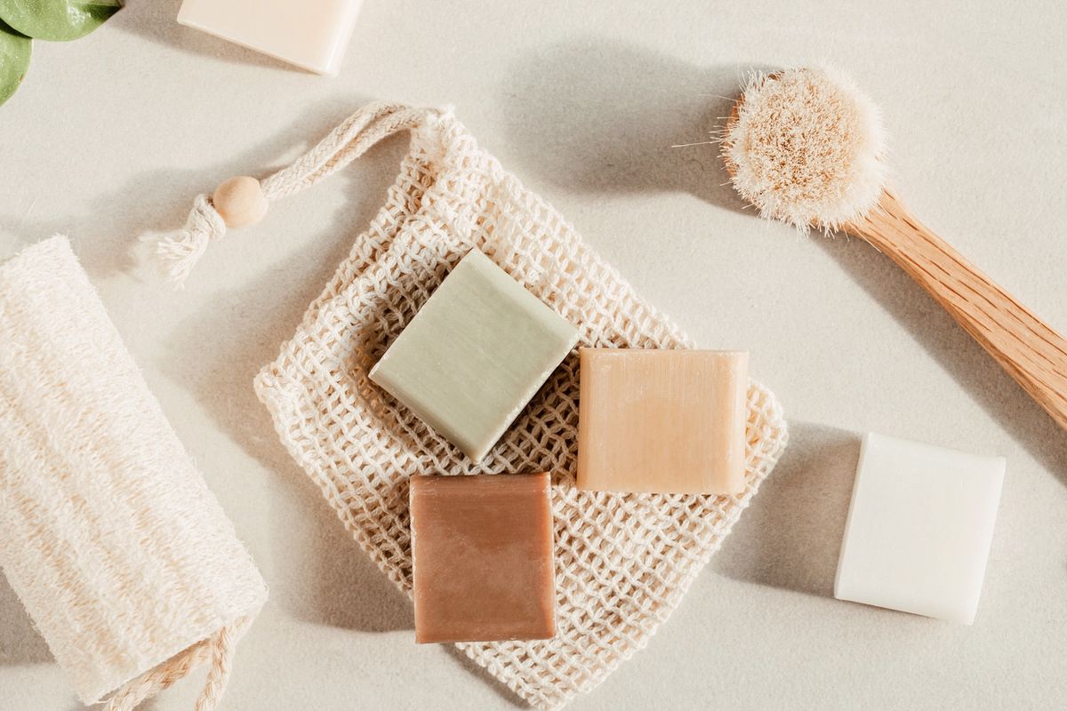 Hören Sie auf, Seifenreste wegzuwerfen: Verwandeln Sie ihn in nützliche Reinigungsmittel.